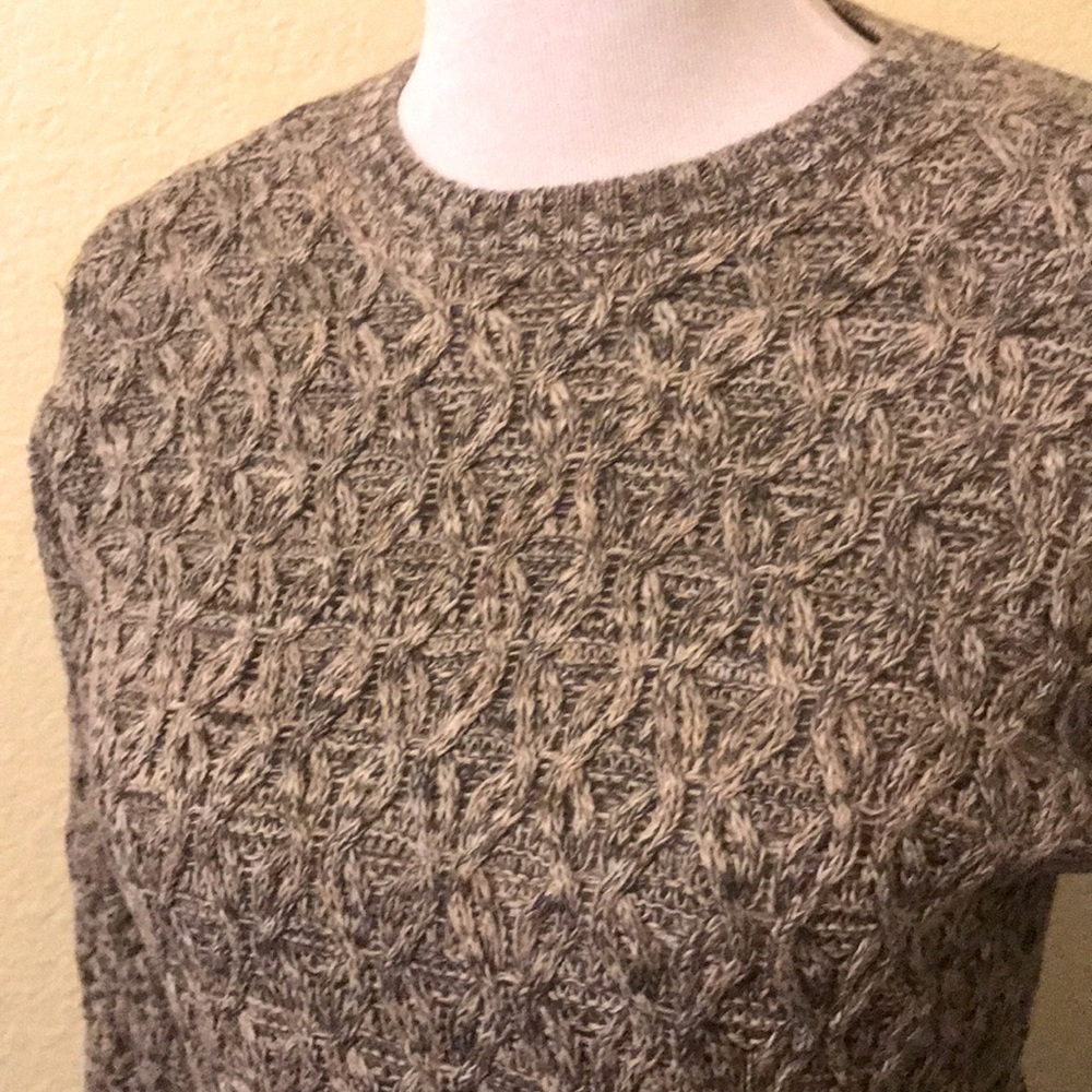 100% Cotton Crewneck Knit Sweater!